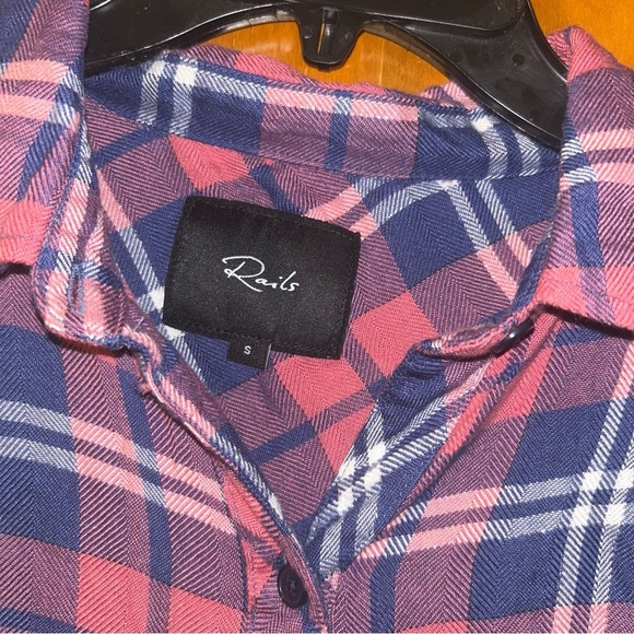 Woman rails hunter pink navy plaid button down shirt small s - Picture 3 of 3
